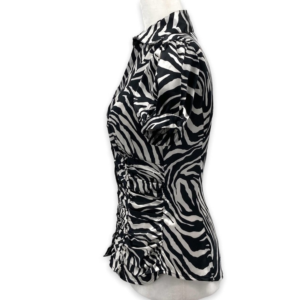 Guess Jeans Zebra Print Silky Short Sleeve Button Front Ruched Collared Blouse - Picture 3 of 14